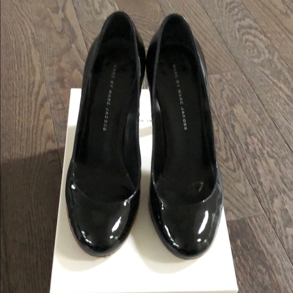 Marc by Marc Jacobs black patent pumps